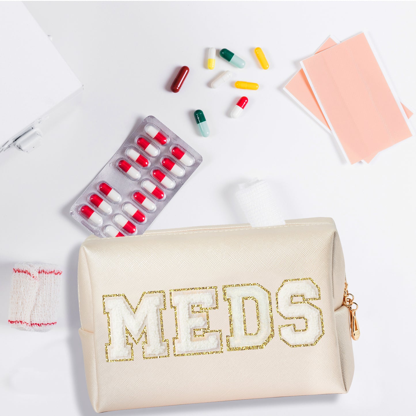 Y1tvei MEDS Letter Patch Bag - Preppy White Meds Chenille Varsity Letter Cosmetic Bag, PU Leather Waterproof Toiletry Bag Small Medicine Pouch for Purse Travel Cosmetic Organizer for Women(Shell Gold)